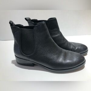 Cole Haan 8 women’s black leather ankle boots